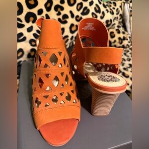 Vince Camuto size 10 W